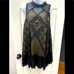 Nice and flowy Free People dress. Size medium.